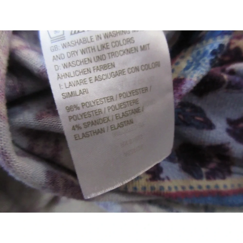 d&co Light Weight Pull Over Sweater Size Medium - Picture 4 of 5